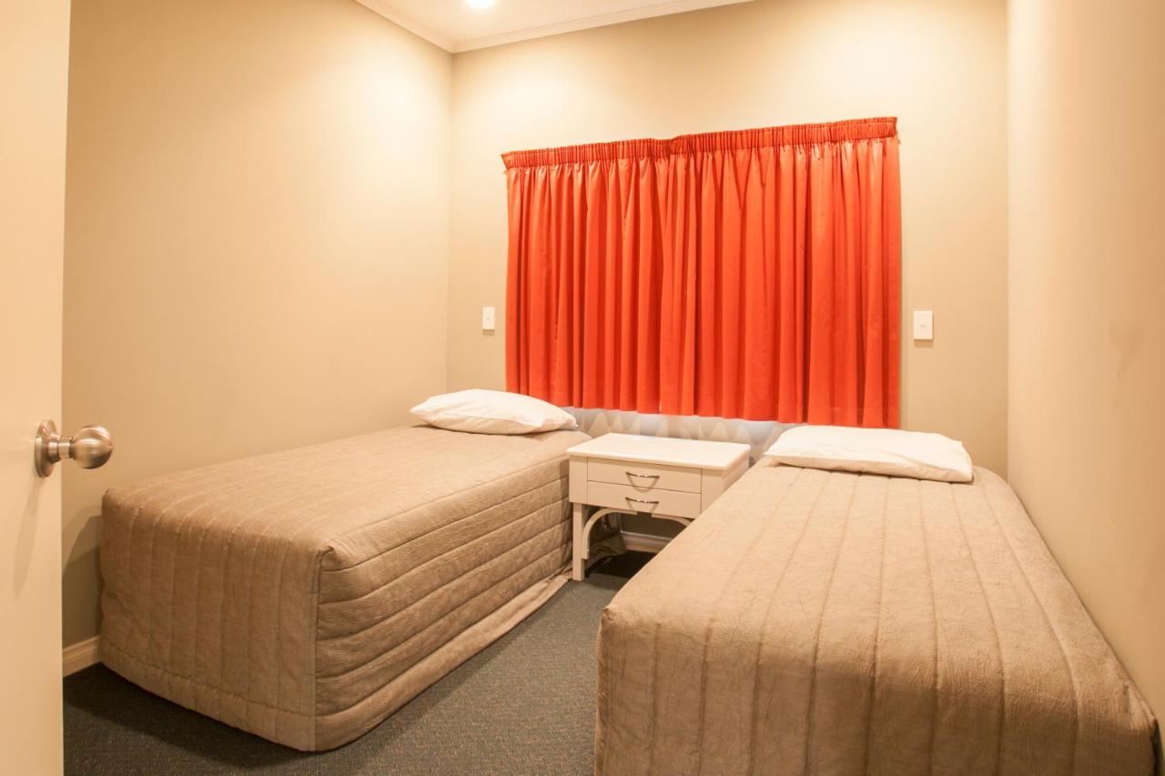 Cornwall Motor Lodge Palmerston North Exterior foto