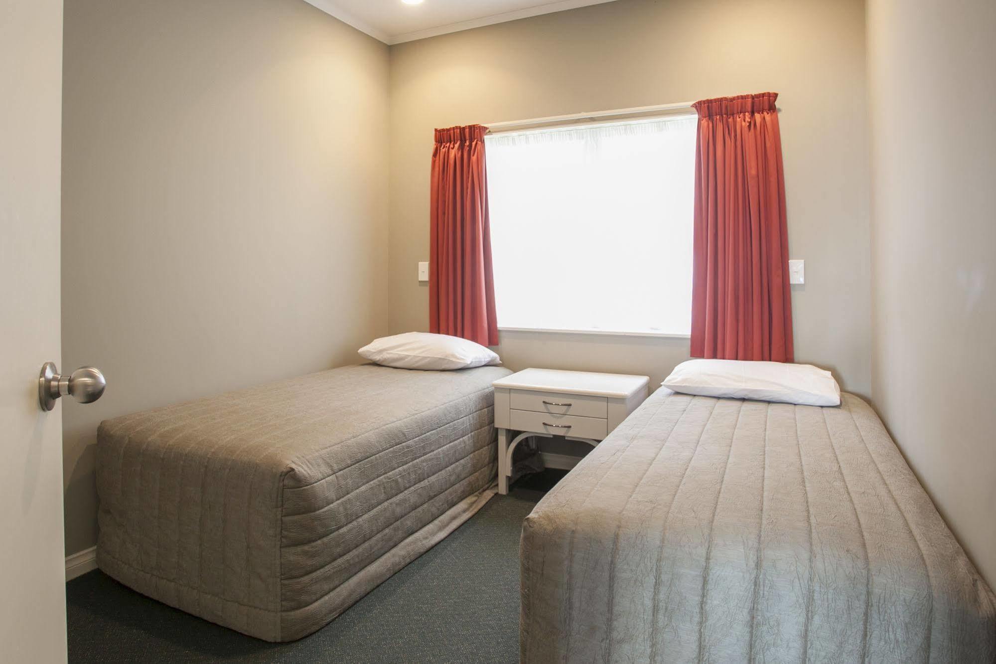 Cornwall Motor Lodge Palmerston North Exterior foto